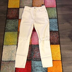 Abercrombie & Fitch White Skinny Jeans